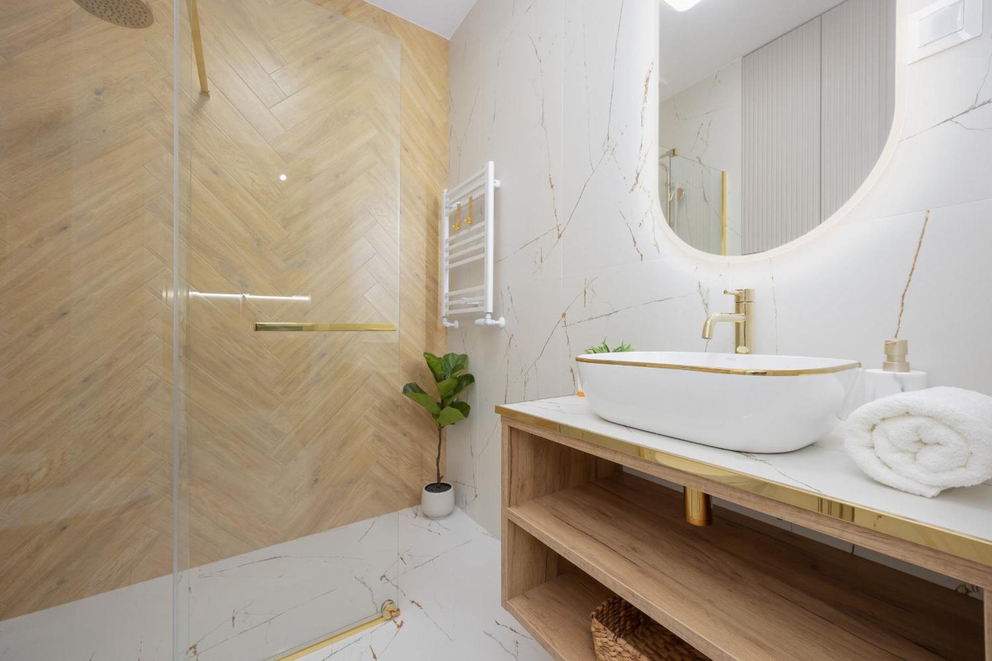 Elegant Grojecka In By Renters Warszawa