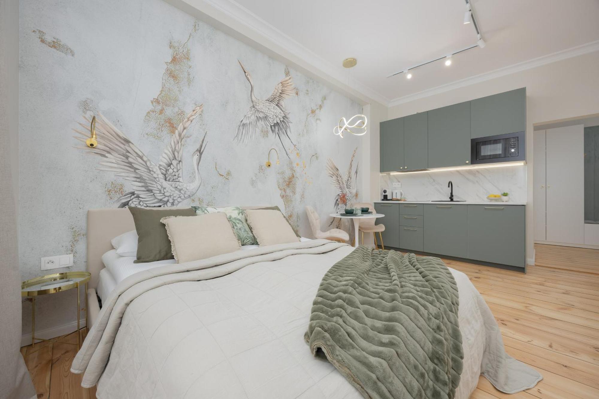 Elegant Grojecka In By Renters Butas